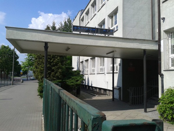 Szkoła nr 275 przy ul. św. Hieronima /fot. targowek.info