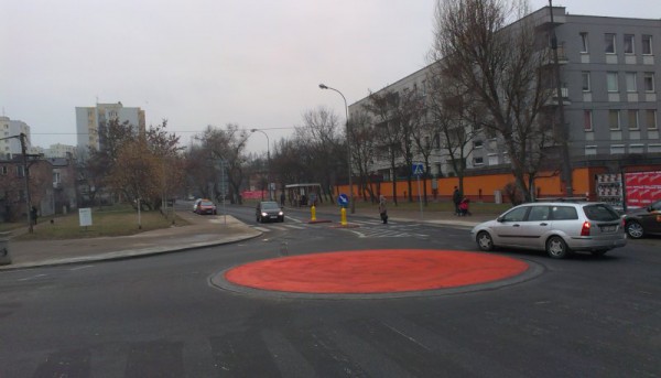 Rondo przy Gorzykowskiej/Myszkowskiej tuż po zbydowaniu w grudniu 2014 r. /fot. archiwum targowek.info